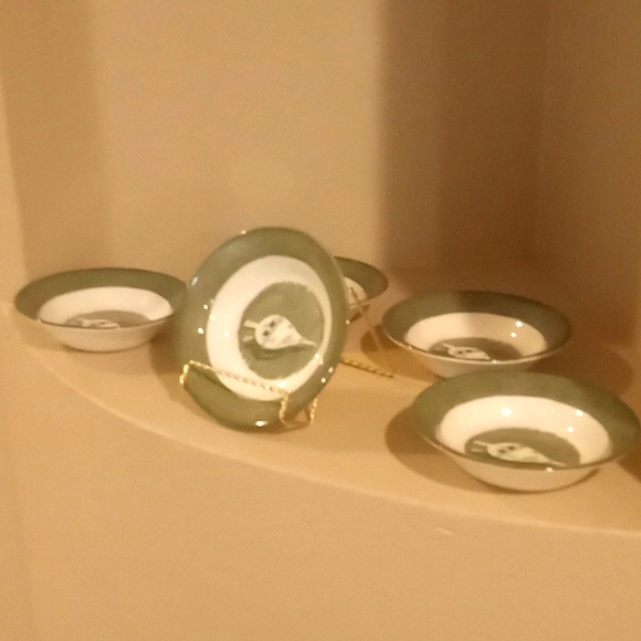 Vintage-Colonial Homestead by Royal 5 Bowl Bundle - Picture 9 of 12